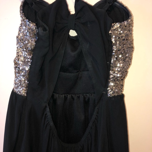 Graduation dress - Picture 3 of 3